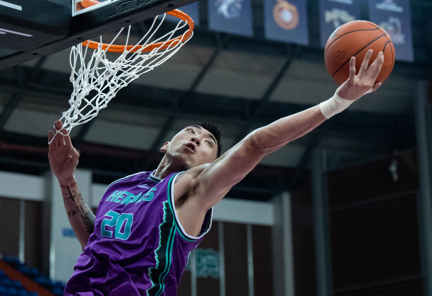 开云体育入口-包含联盟数年内最激烈比赛，公司力邀球员应战的词条