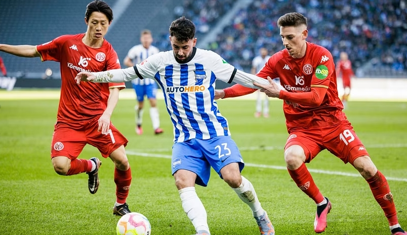 柏林赫塔在比赛中展现出色表现,夺得胜利的简单介绍 柏林赫塔在比赛中展现出色表现,夺得胜利的简单介绍