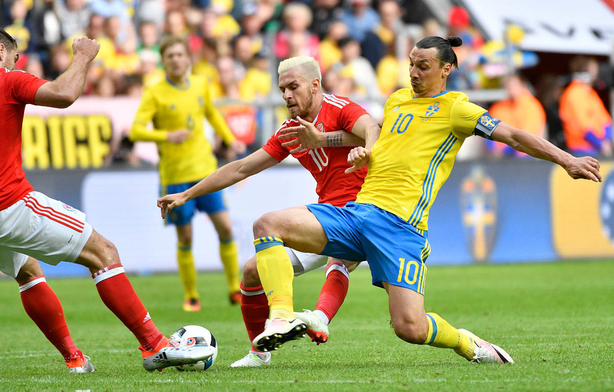 双方实力相当，球场上掀起了激烈的角逐的简单介绍