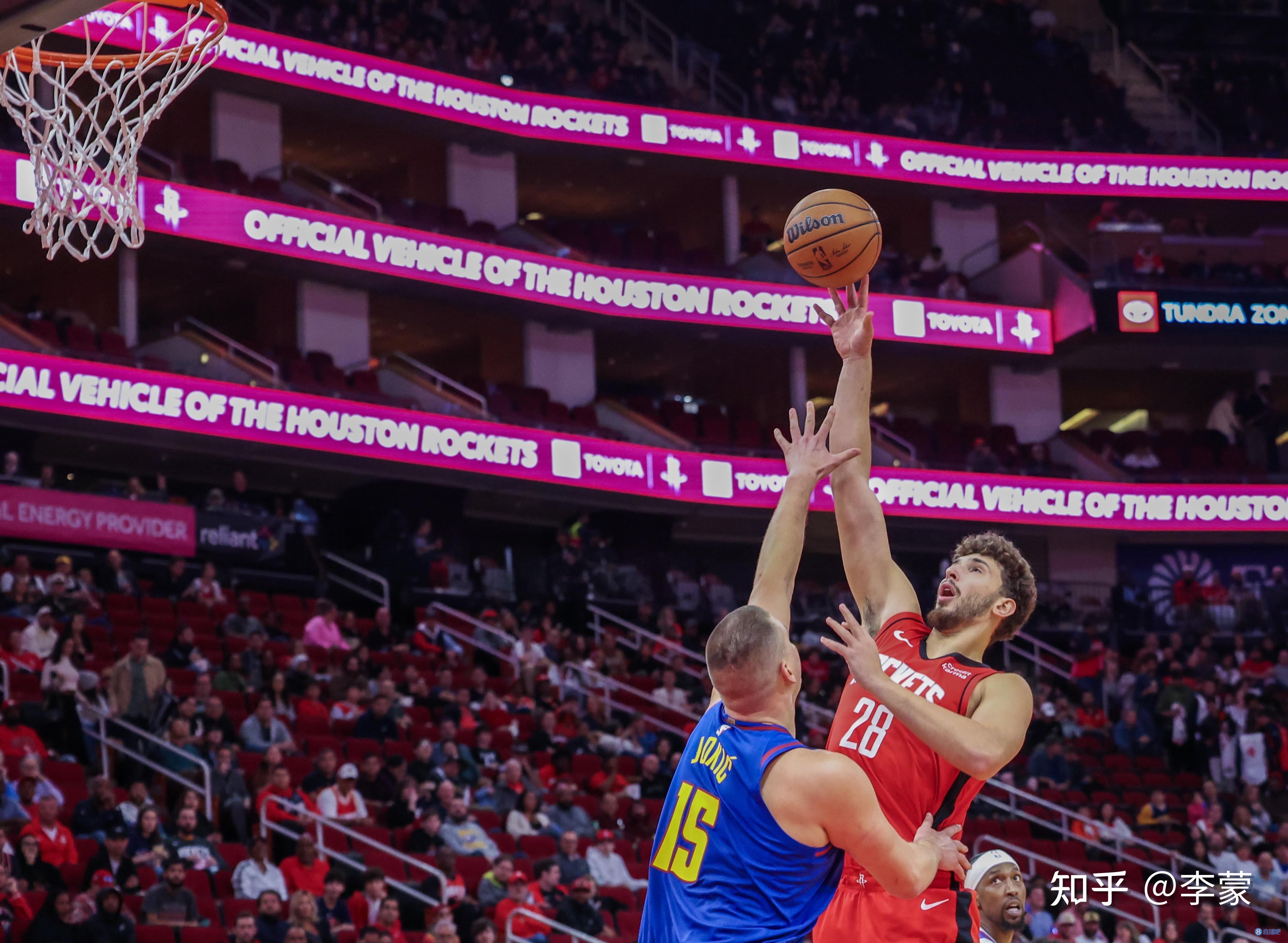 掘金主场捍卫领先优势，赢得胜利的简单介绍