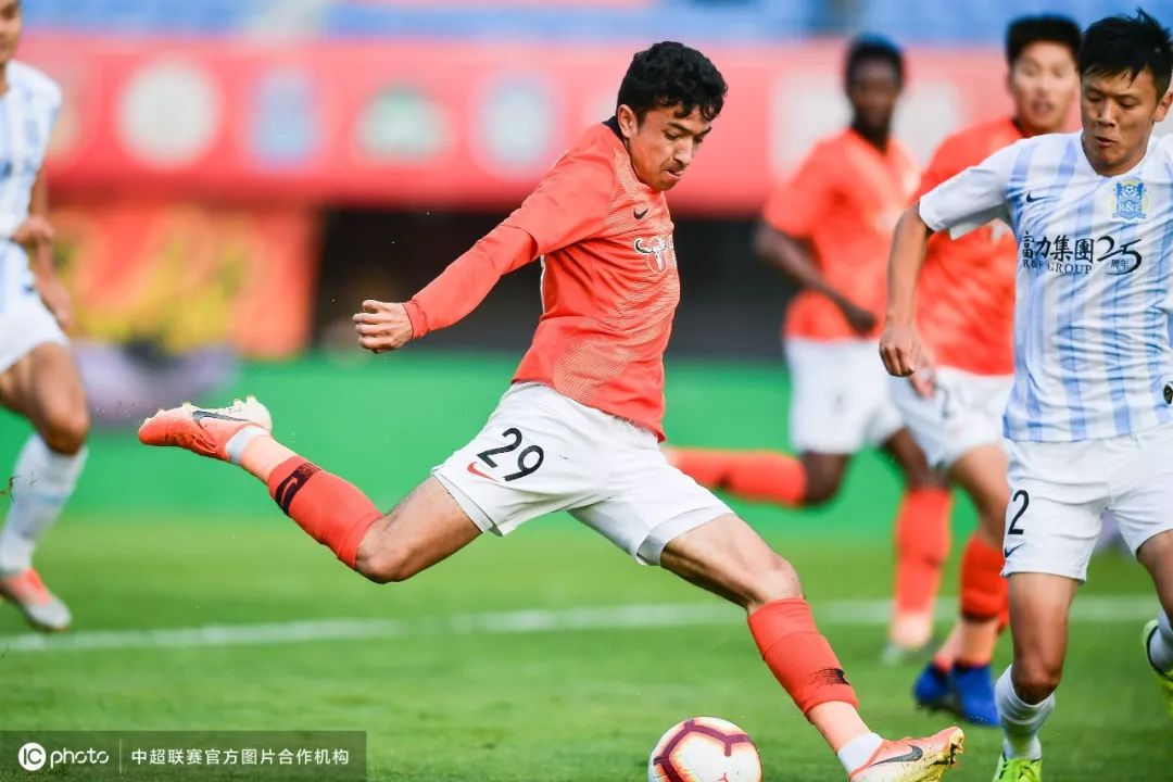 北京人和豪取客场三分,逆袭深挖广州富力 北京人和豪取客场三分,逆袭深挖广州富力