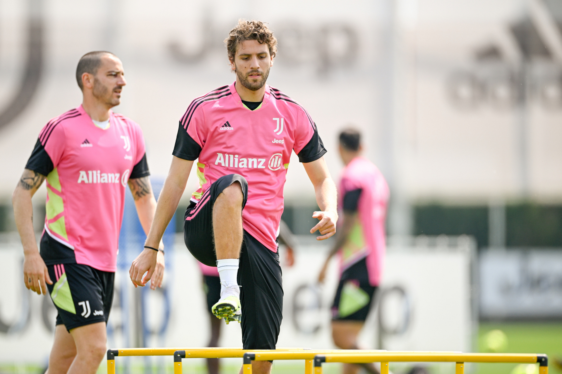 阿尔巴尼亚击败摩尔多瓦,欧洲杯资格赛获胜 阿尔巴尼亚击败摩尔多瓦,欧洲杯资格赛获胜