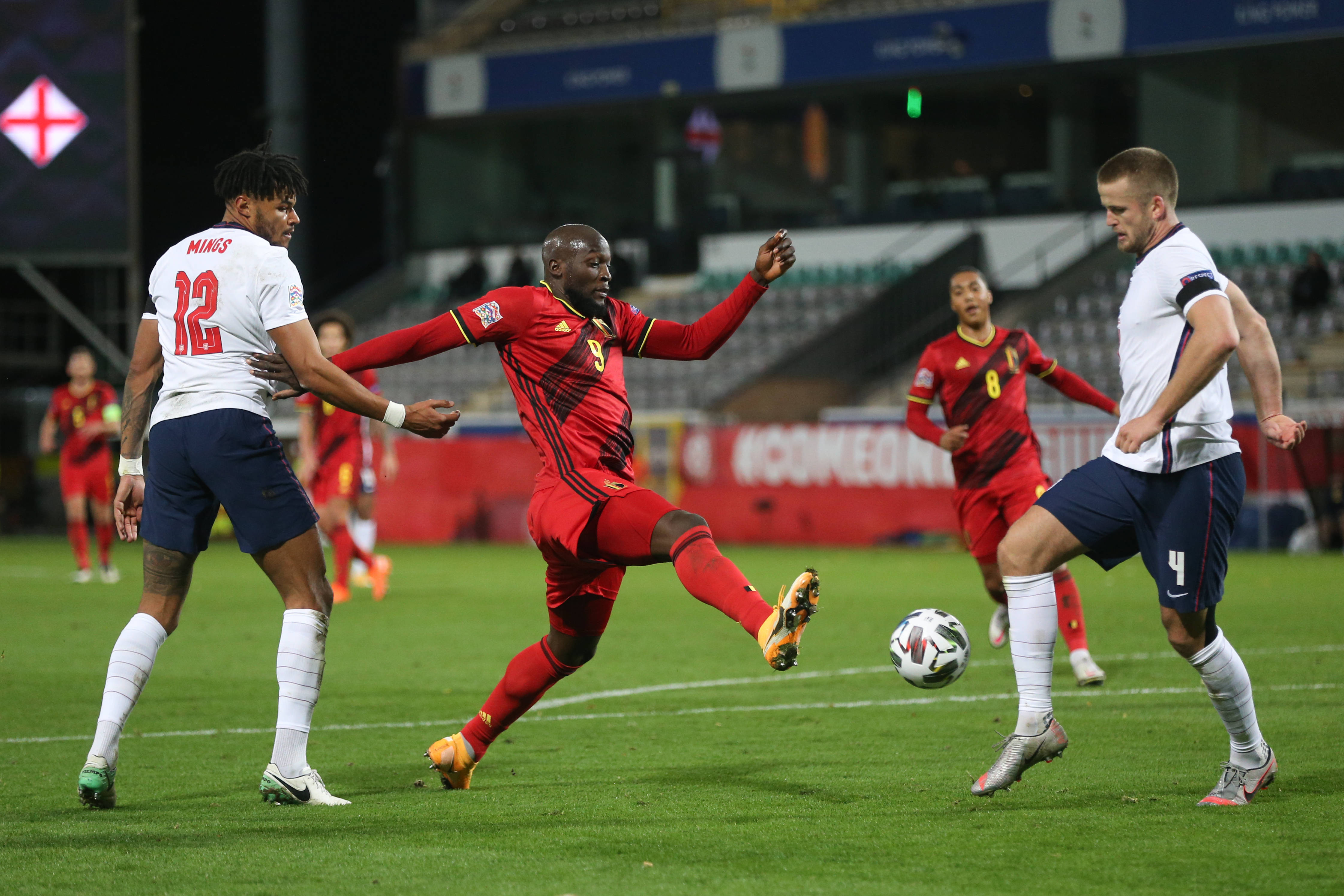 欧洲国家足球对决强势来袭，谁能捧得头筹？