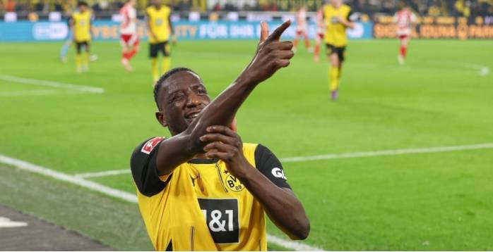 包含多特蒙德惨遭惨败,球队状态低迷需反思的词条 包含多特蒙德惨遭惨败,球队状态低迷需反思的词条