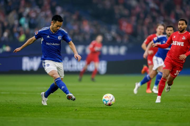 开云体育官网-包含沙尔克队员士气低迷，主教练面临考验的词条