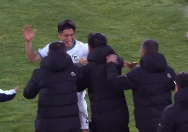 开云体育app-包含巴恩斯利继续胜利！威尔逊球队状态火爆的词条