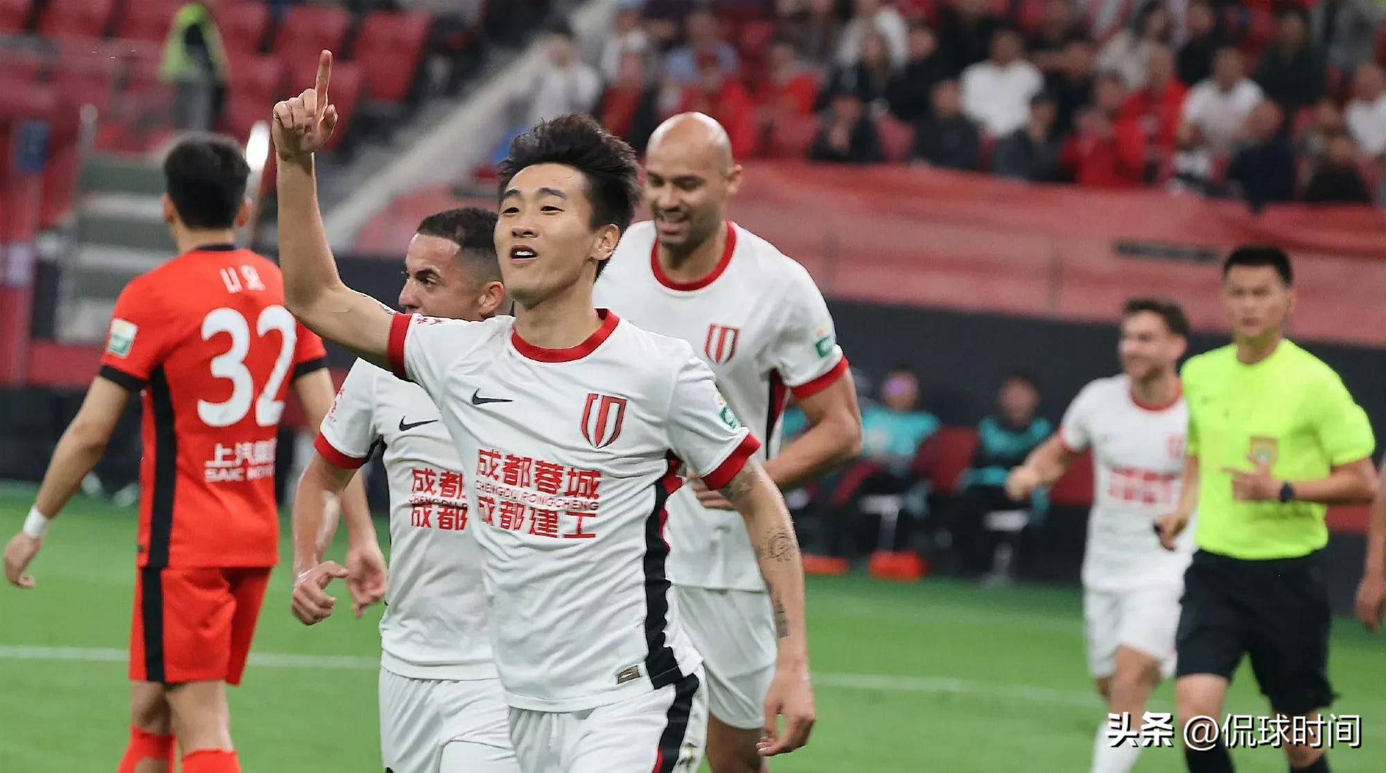 开云体育下载-包含上港鏖战取胜，中超劲旅展现实力的词条