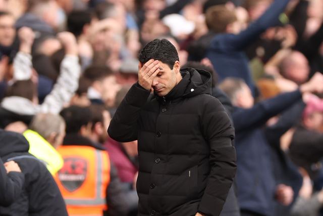 开云体育官方网站-阿森纳遭遇惨败，球队状态低迷需尽快调整