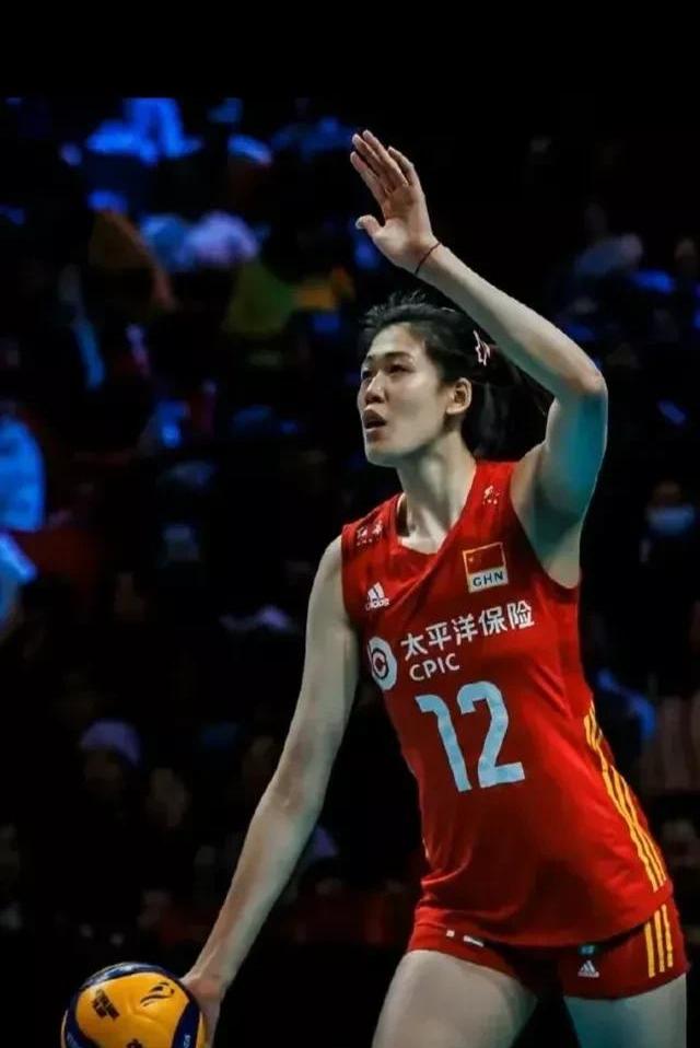 猎鹰队场上统领稳健，成为球队中流砥柱的简单介绍