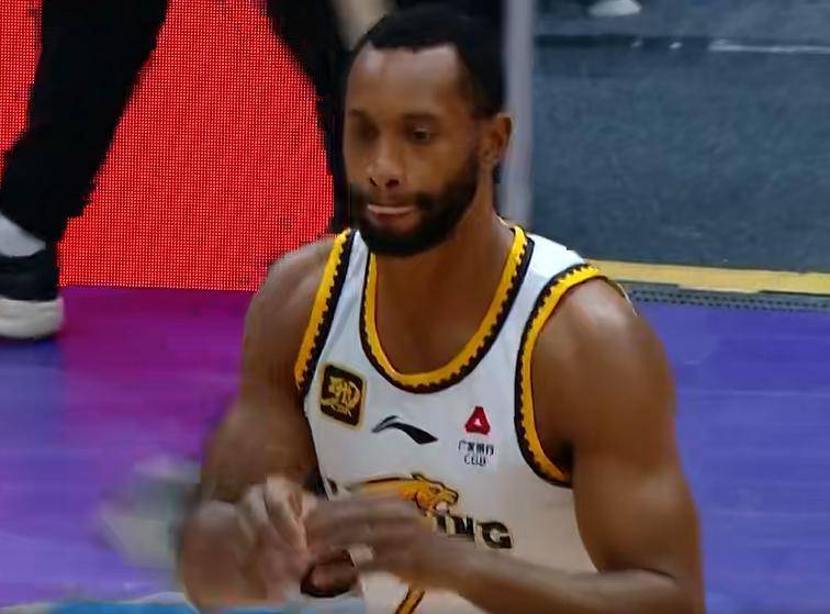 开云体育官方网站-河南绿茵队的战术得心应手引来连胜