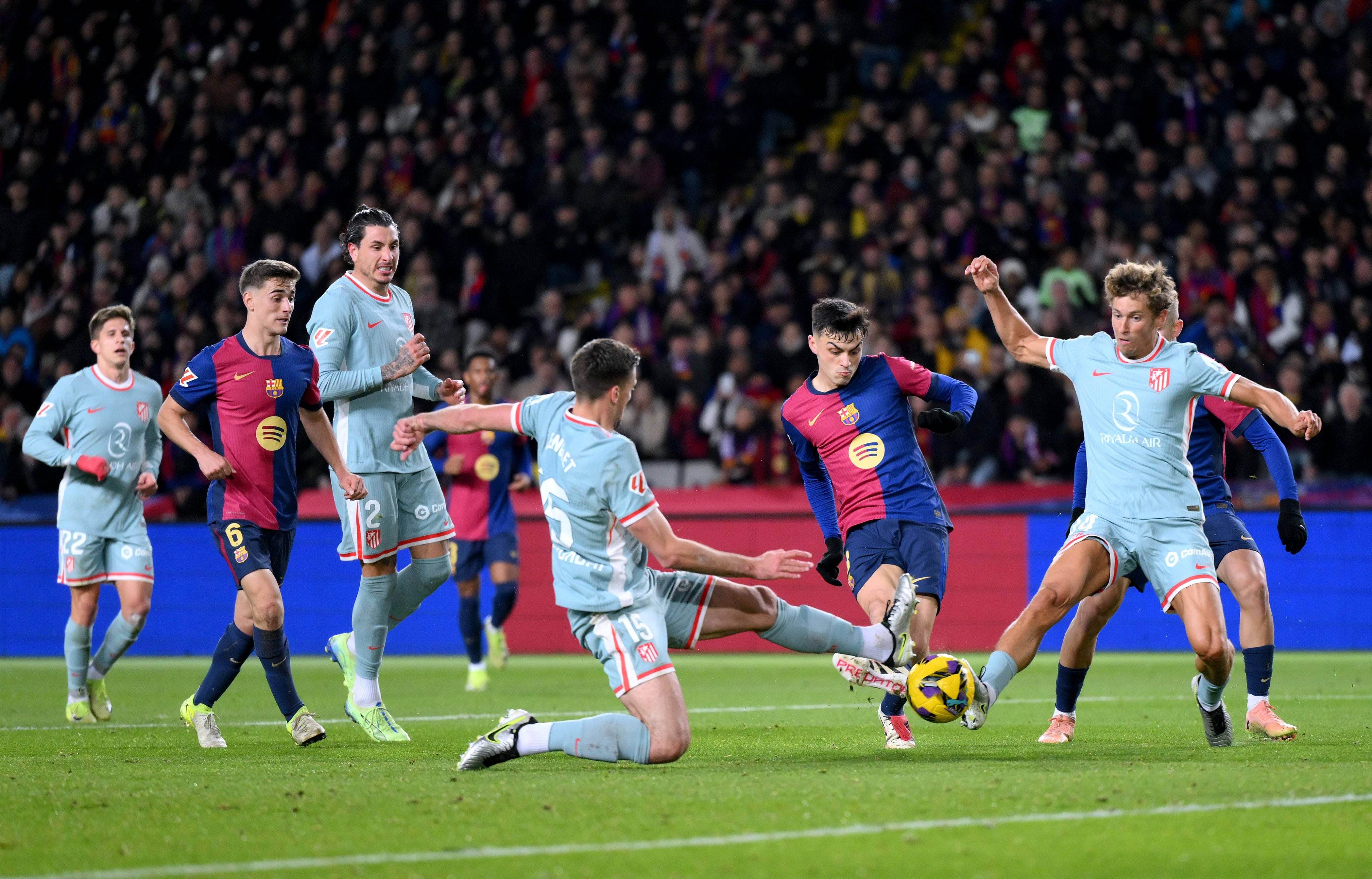 包含世俱杯前瞻：巴塞罗那与对手交锋看点的词条