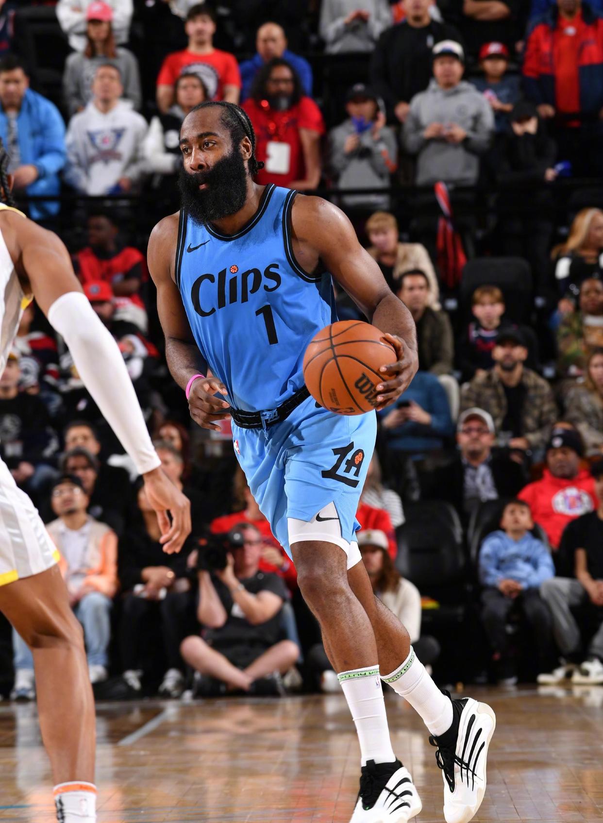 路威三分球失准，快船遭遇连败困扰的简单介绍