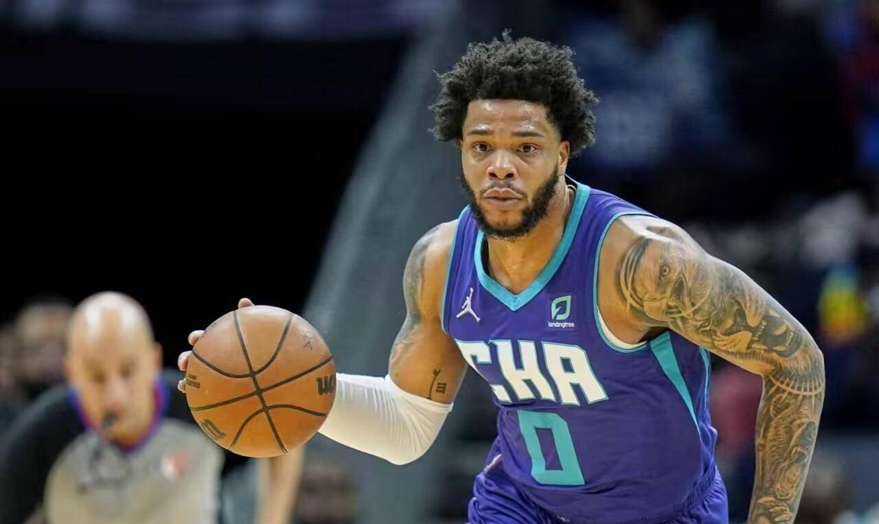 开云体育在线-快船新秀表现出色,助队击败黄蜂的简单介绍