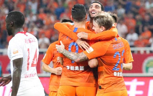 包含热血比拼：泰达迎战鲁能谁能捧起胜利的奖杯？的词条