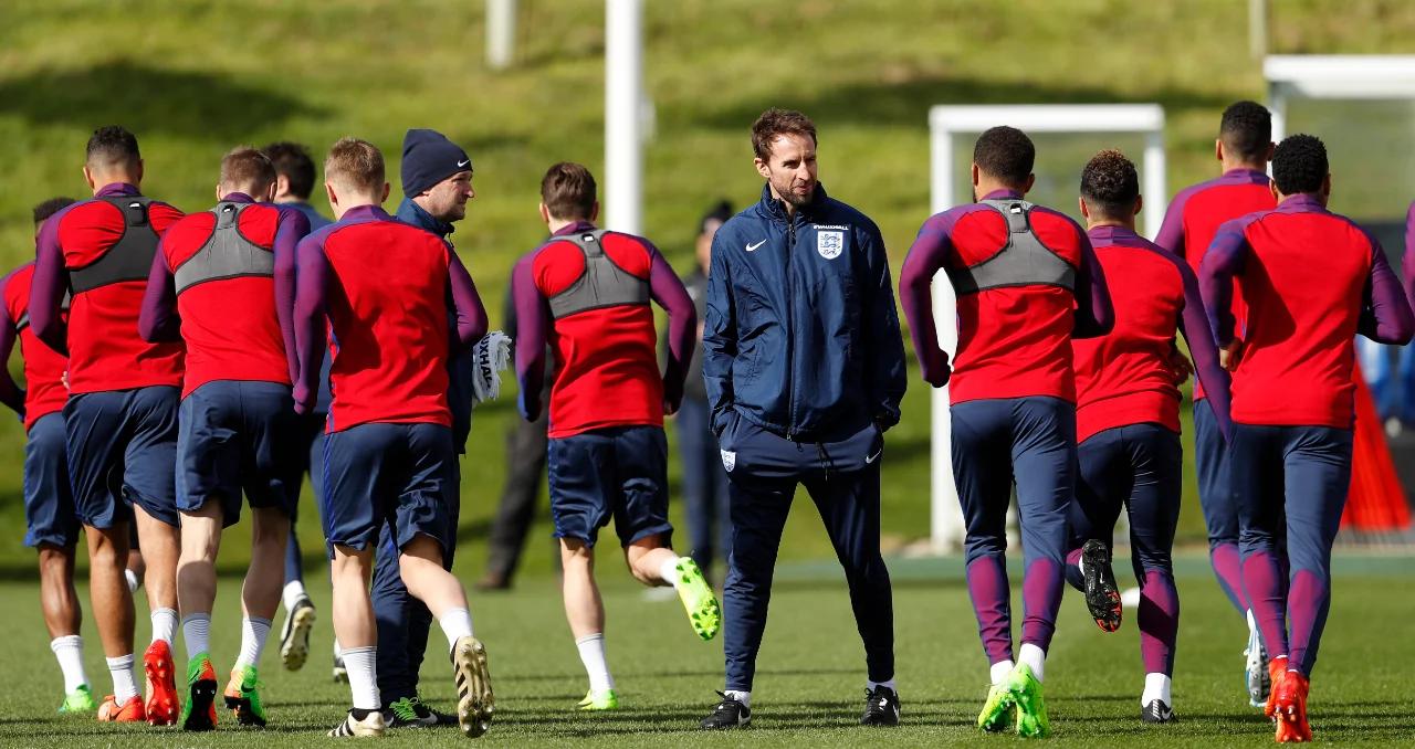 芬兰队主场战胜挪威队，晋级下一轮