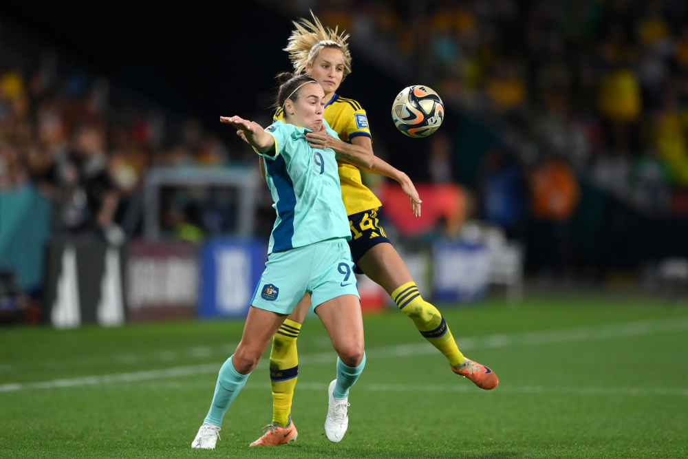 包含瑞典女足赢得胜利，晋级女足世界杯半决赛！的词条