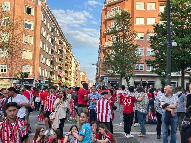 斑马军团战绩起伏,球迷担心夺冠梦碎 斑马军团战绩起伏,球迷担心夺冠梦碎