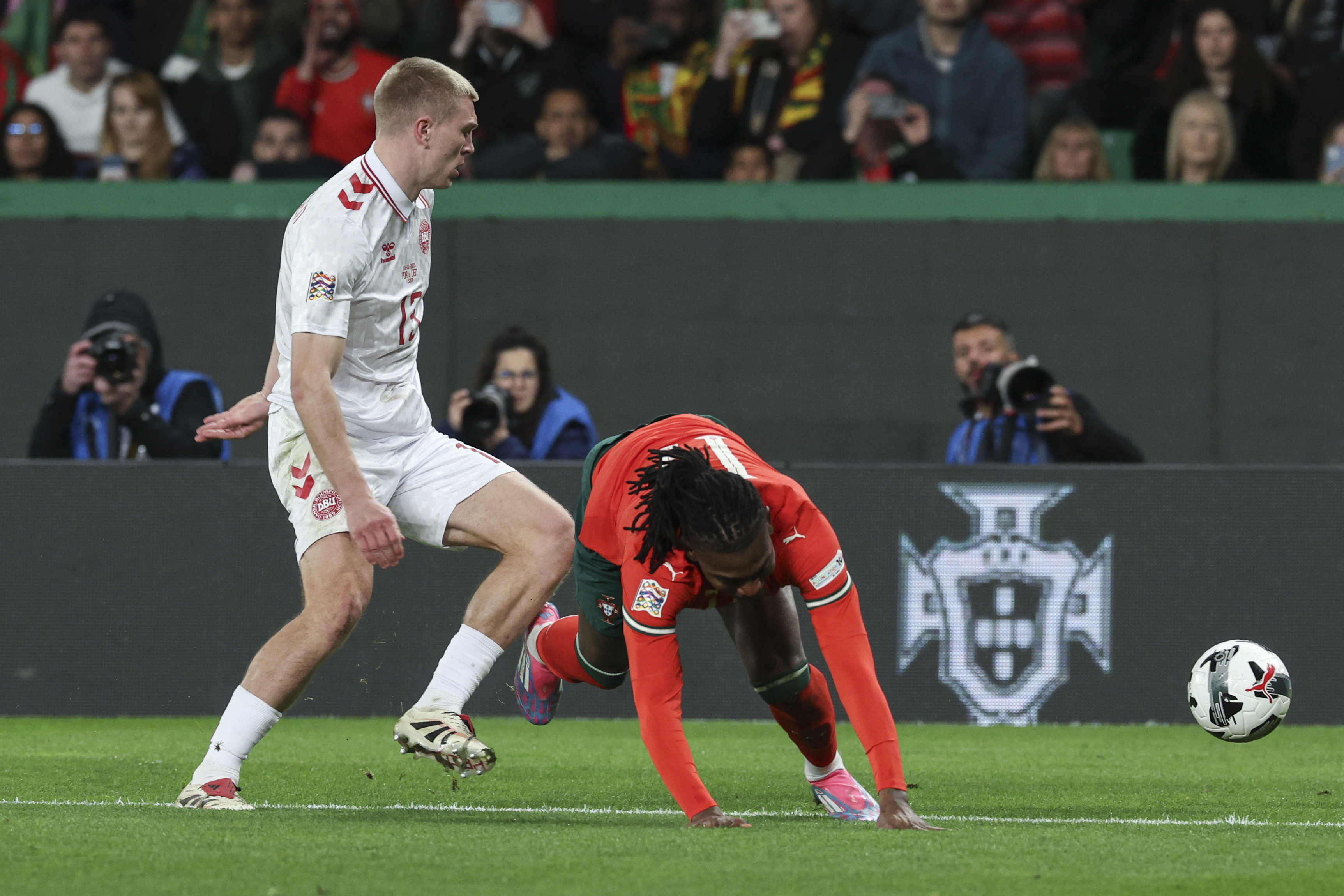 开云体育官方网站-葡萄牙队连胜跻身强项，引发球迷狂欢的简单介绍