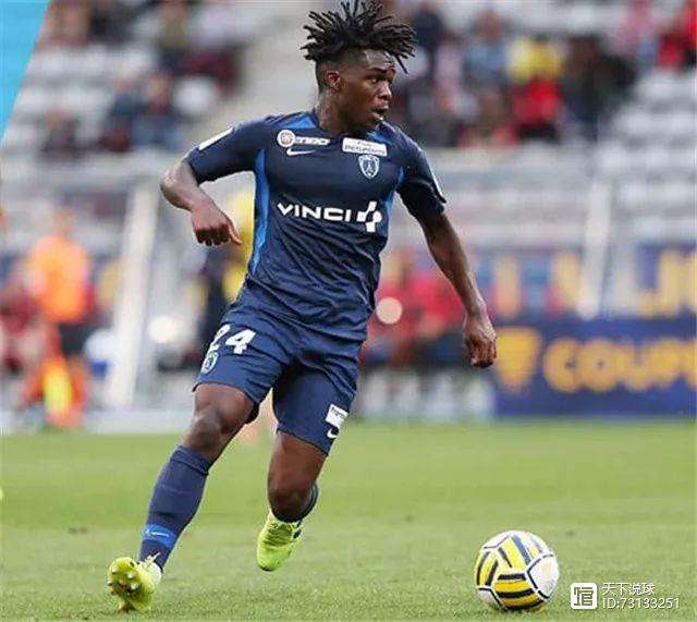 关于里昂鏖战一场，险胜稳守积分榜前列的信息