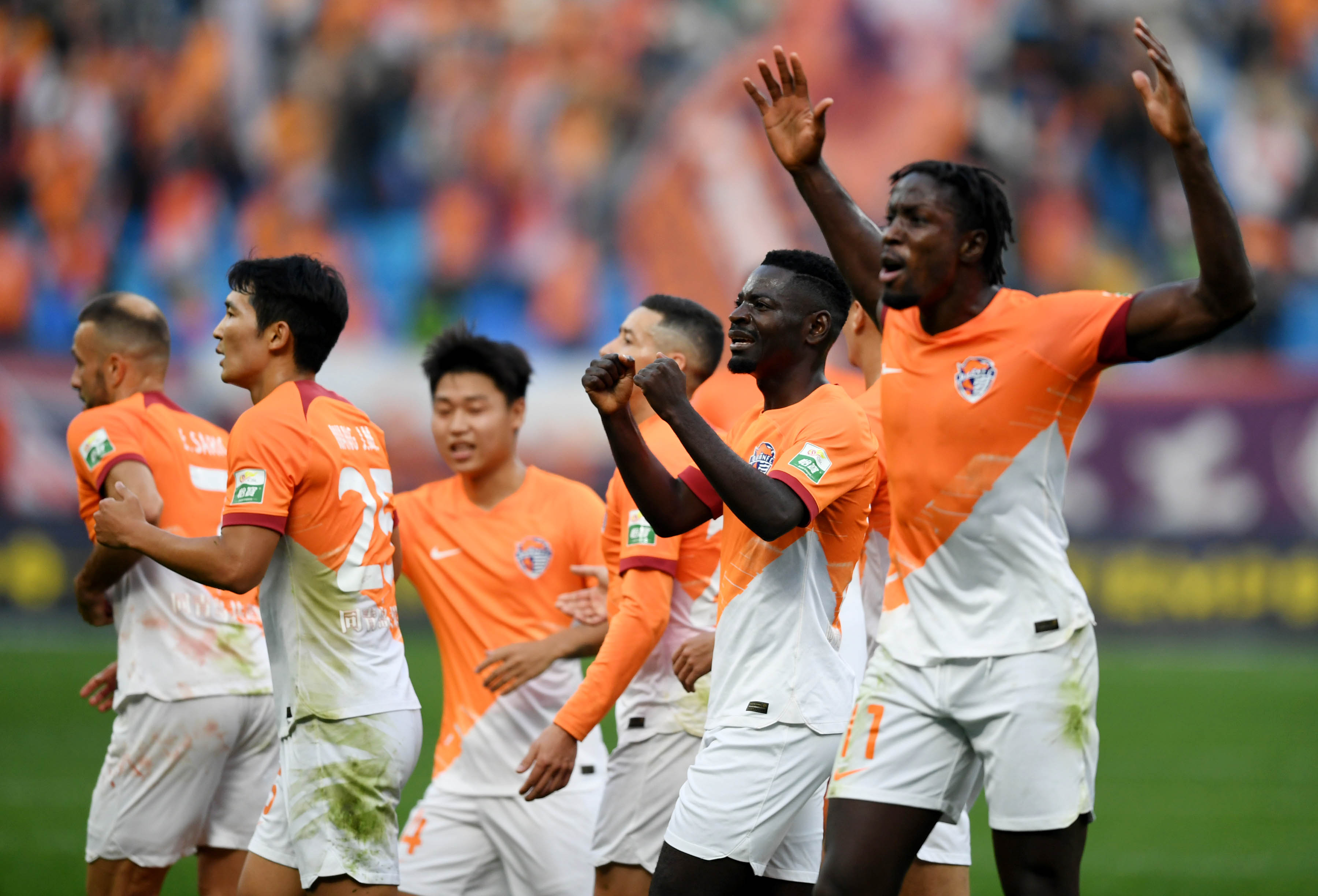 青岛黄海战胜北京人和