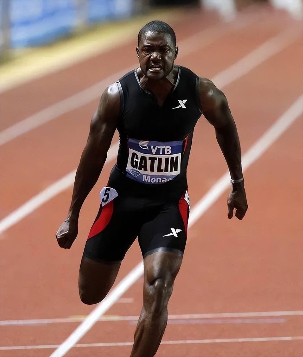 开云体育登录-美国选手在田径赛场上刷新世界纪录