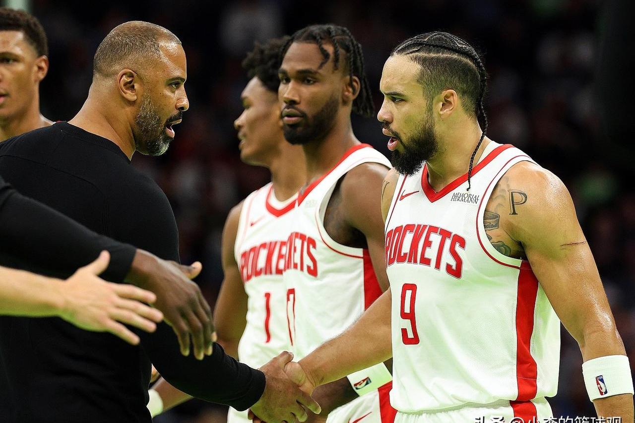 包含热火外线火力全开,逆转鹈鹕迎来四连胜的词条 包含热火外线火力全开,逆转鹈鹕迎来四连胜的词条