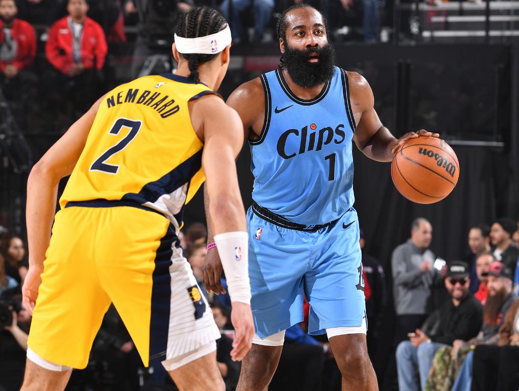 关于快船无力回天，洛杉矶重回争冠舞台的信息