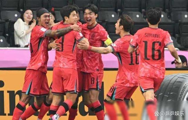 开云体育APP下载-关于亚洲杯变幻莫测球迷热血狂欢的信息