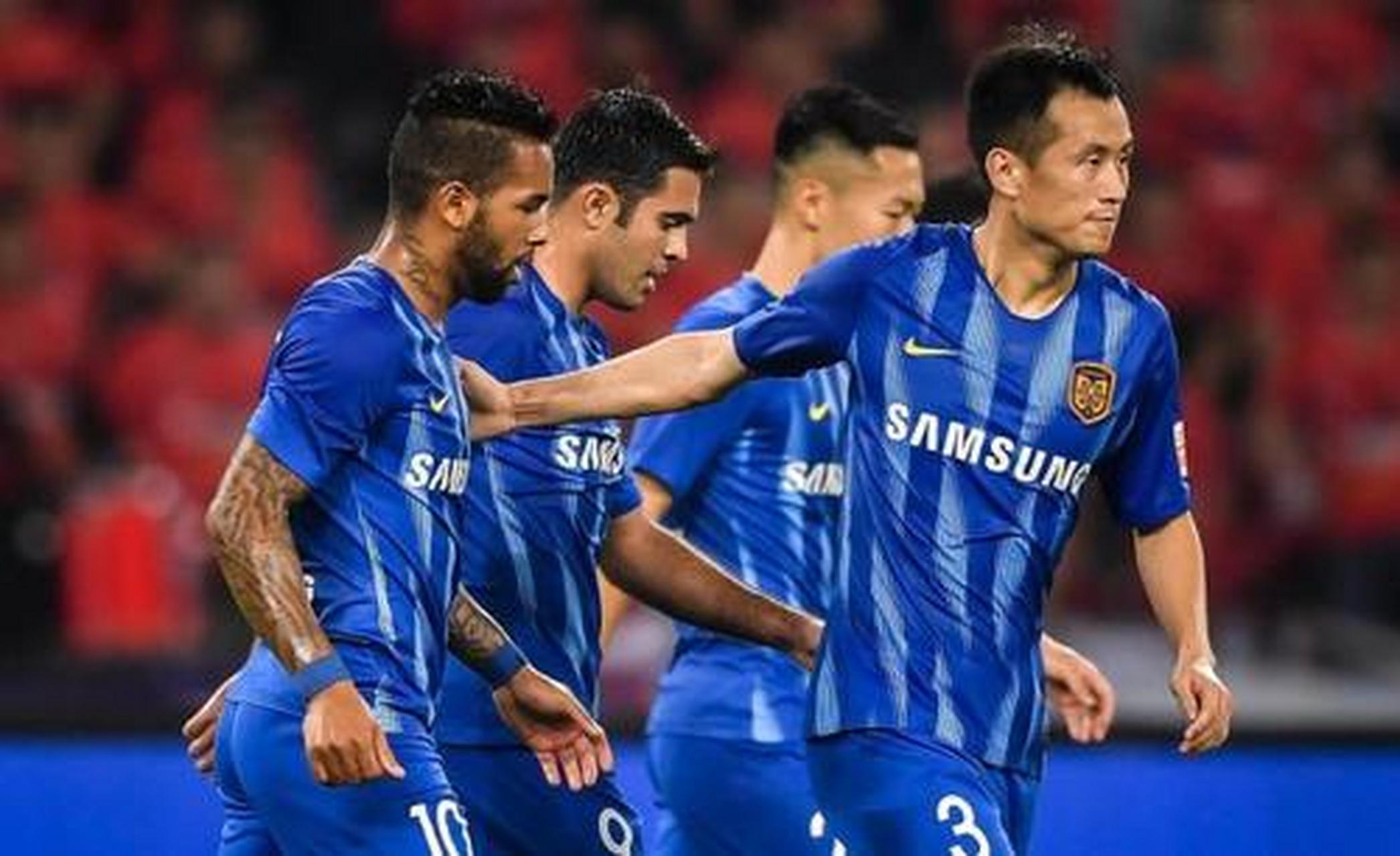 苏宁主场大胜建业，继续保持领先地位的简单介绍