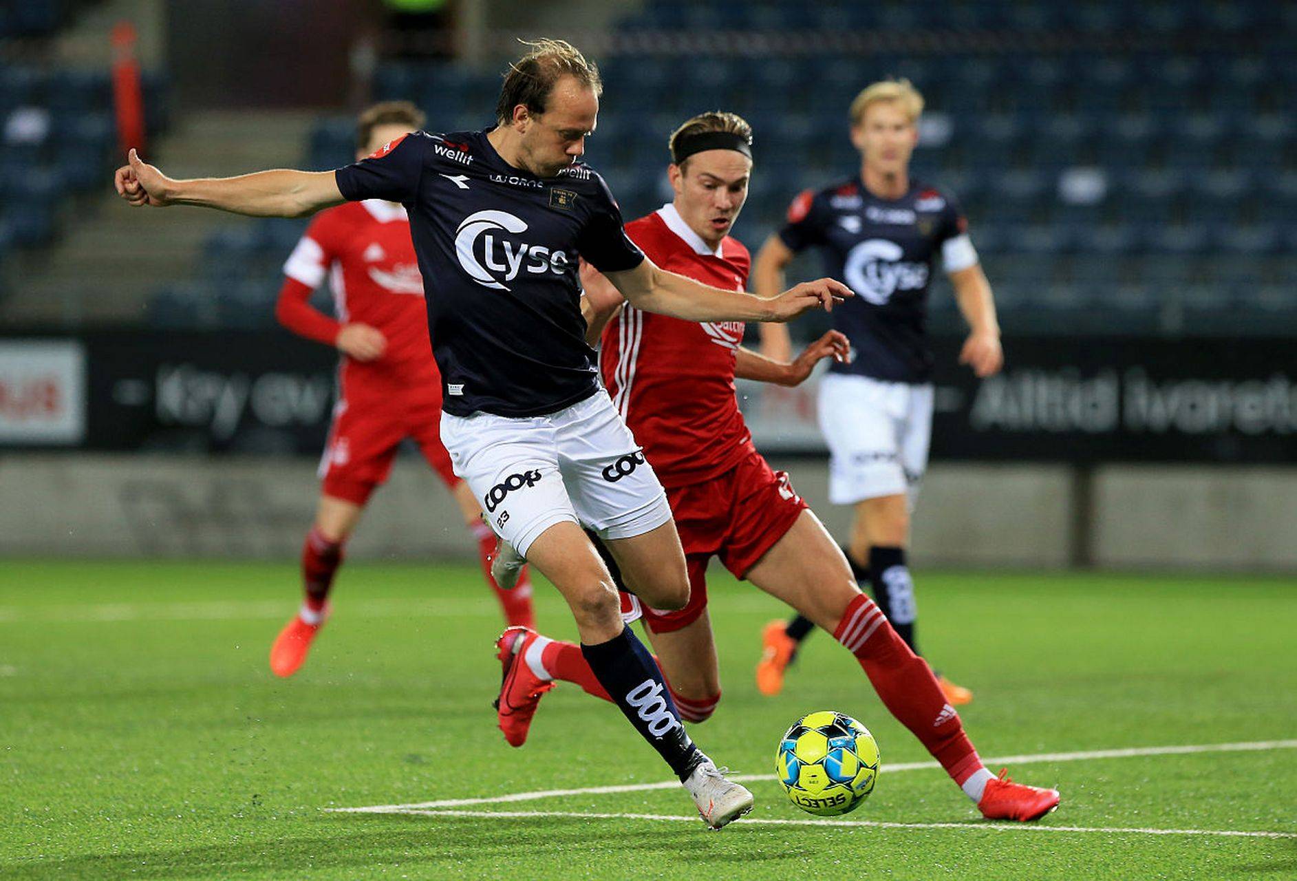 开云平台-波兰队在比赛中发挥出色，战平对手