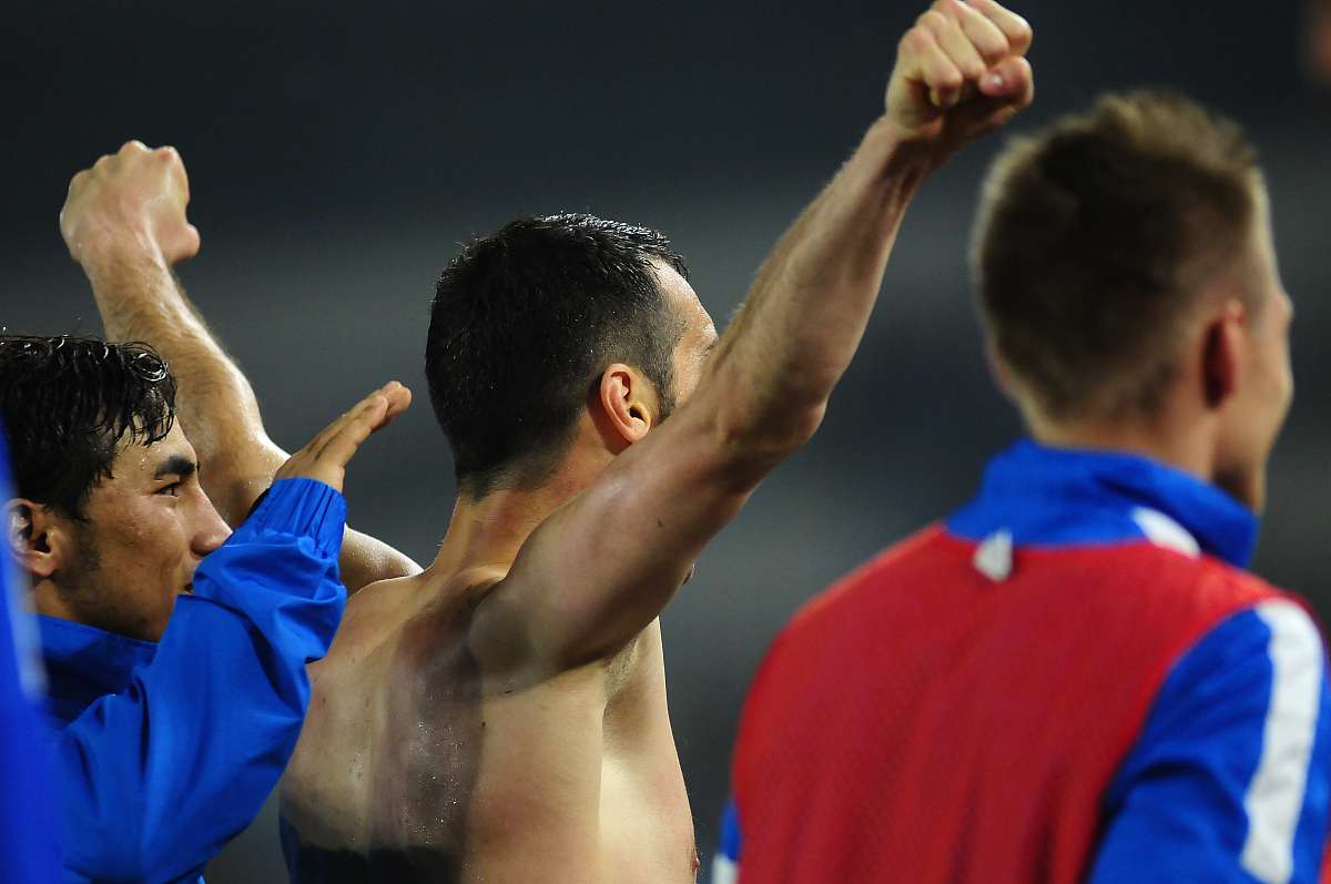 开云体育登录-江苏男篮挽救赛点，连胜成功晋级