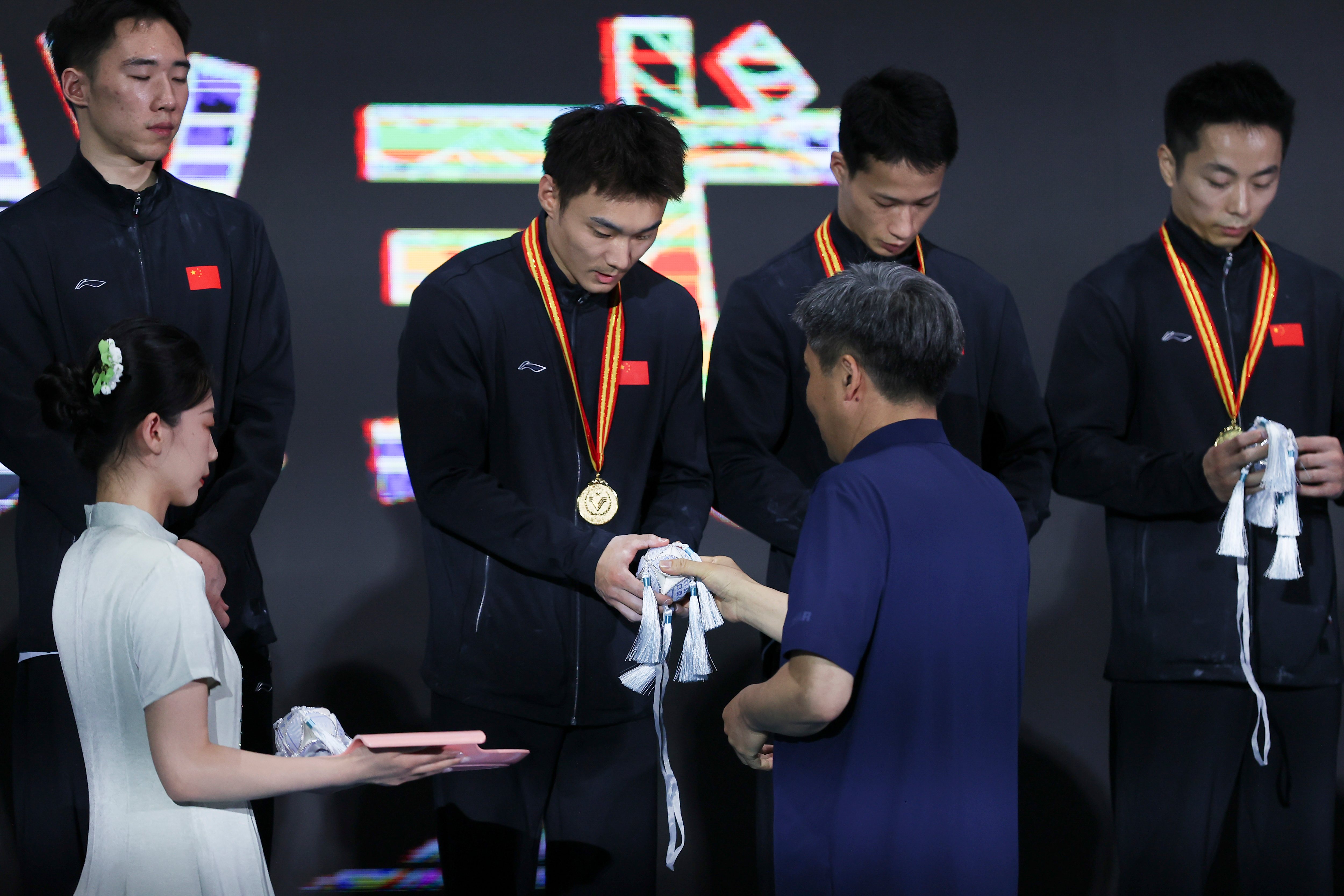 江苏男篮挽救赛点，连胜成功晋级