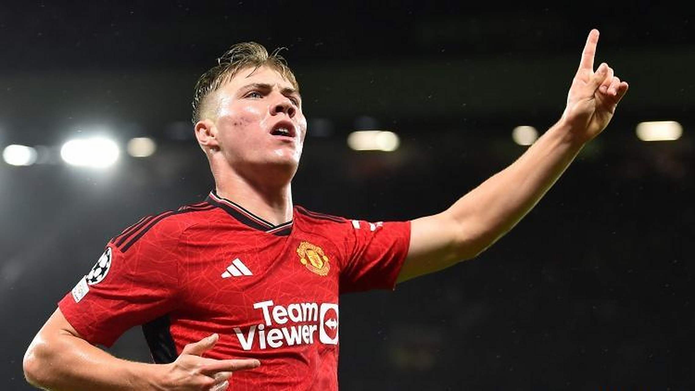 年轻球员崭露头角，表现出色