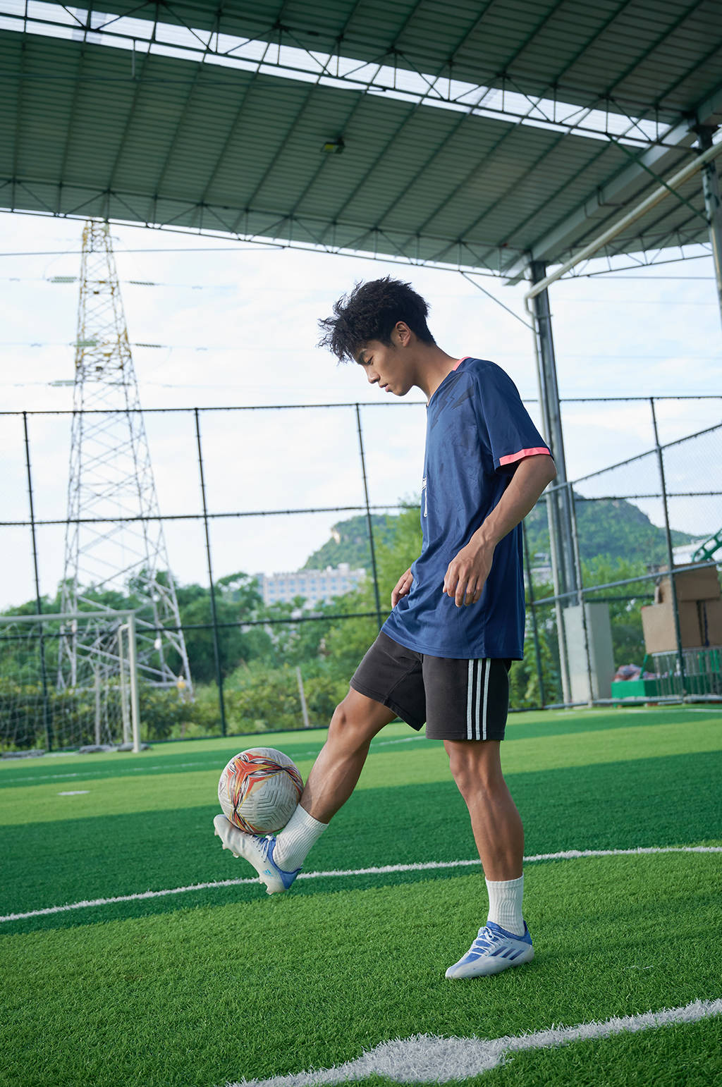 开云APP-主力球员大放异彩，领跑比赛