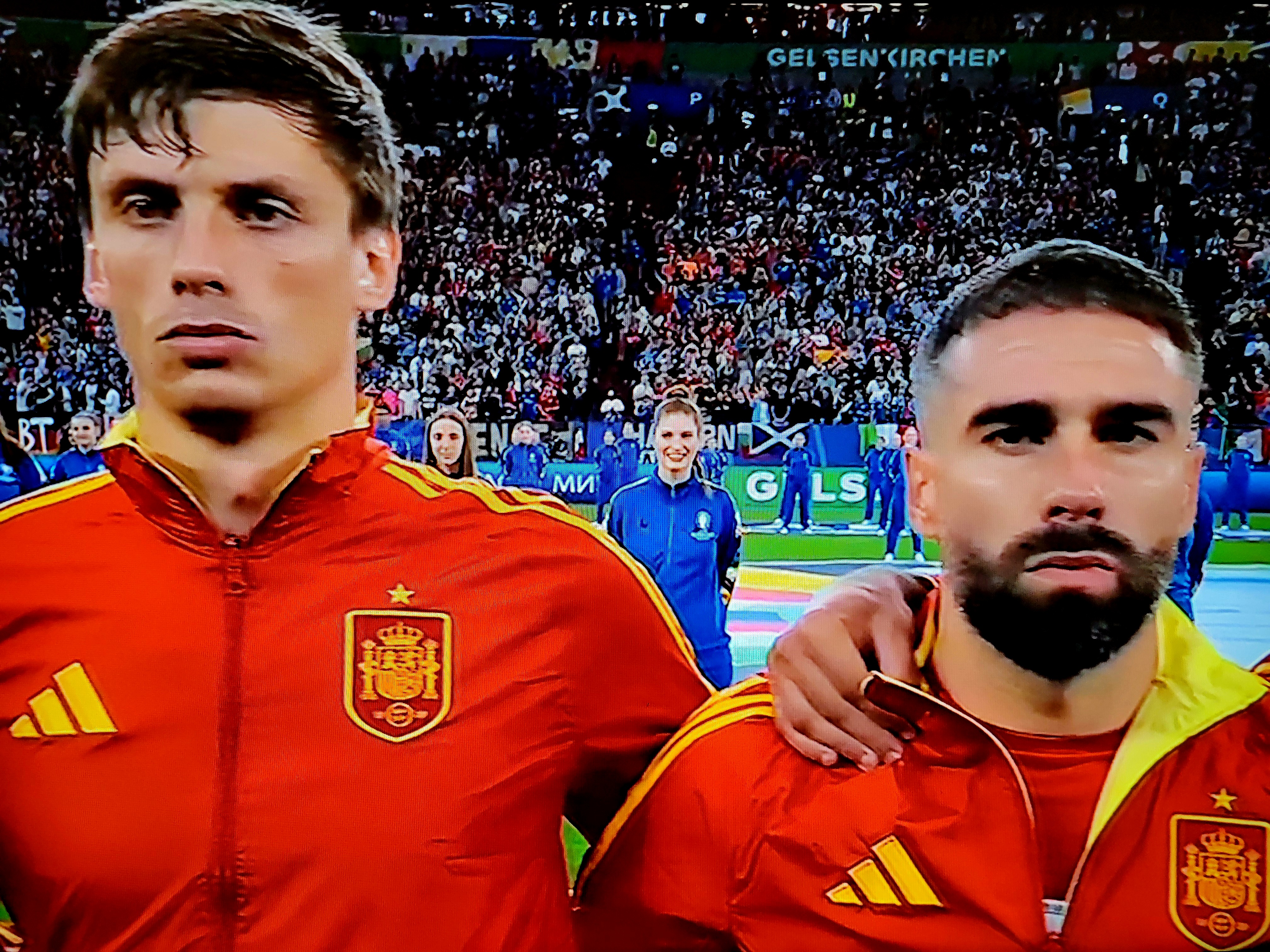 开云下载-关于意大利队士气高涨，备战东道主的强大挑战的信息