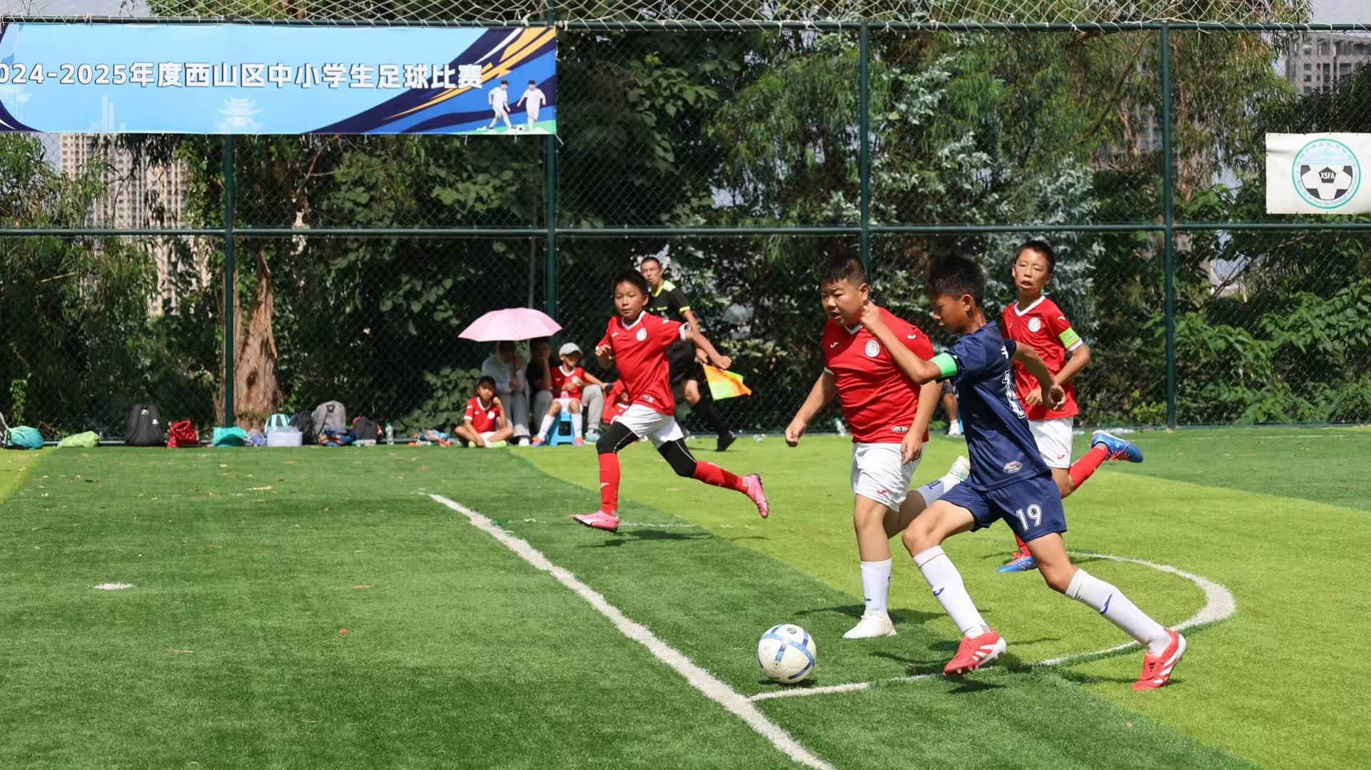 江苏队队员们合作默契赢得比赛 江苏队队员们合作默契赢得比赛