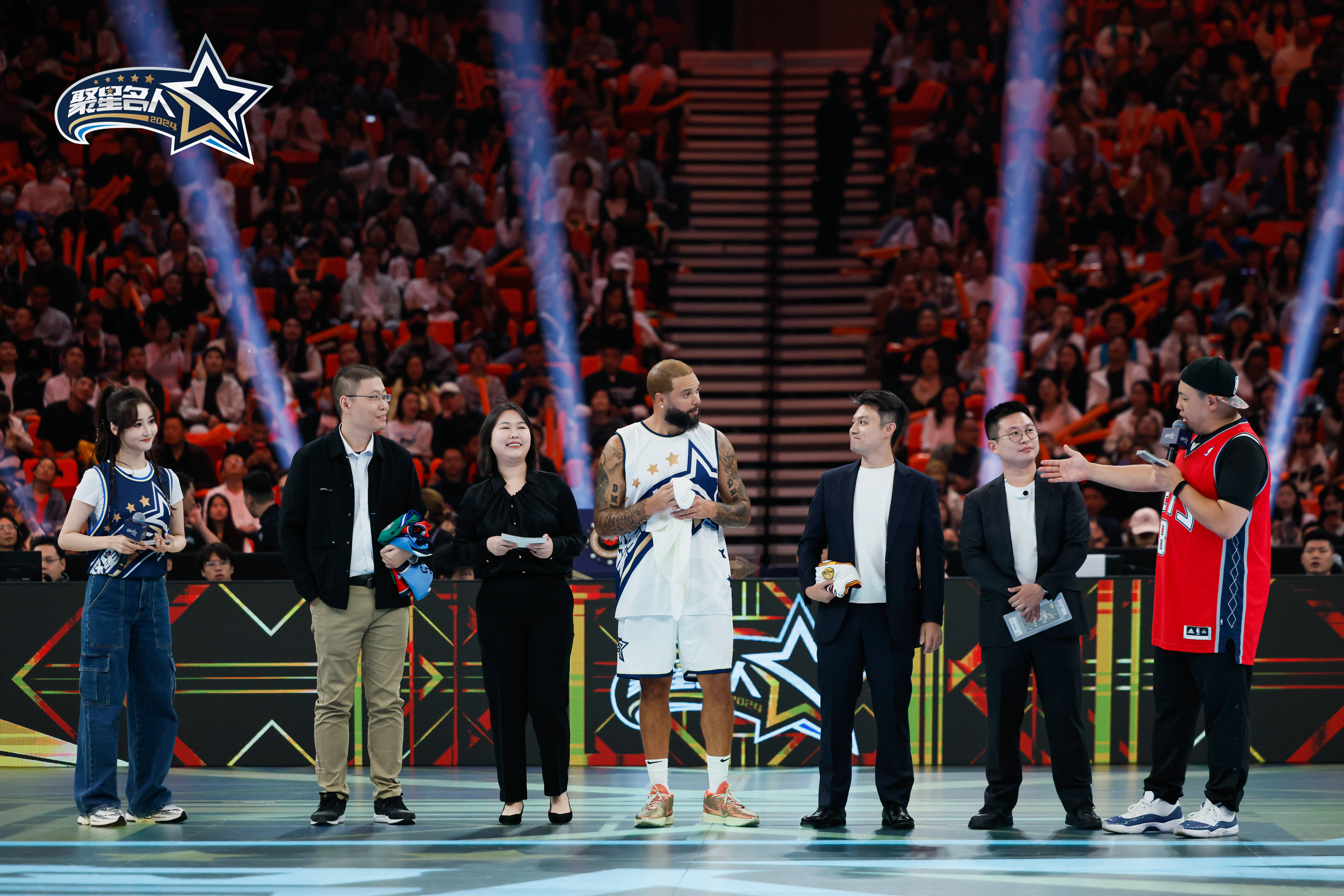 开云APP-篮球明星风采展现在国际赛场上