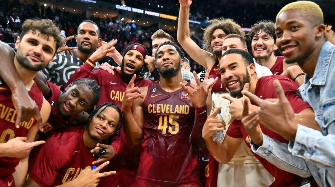 开云体育在线-热火客场力克老鹰，豪取四连胜