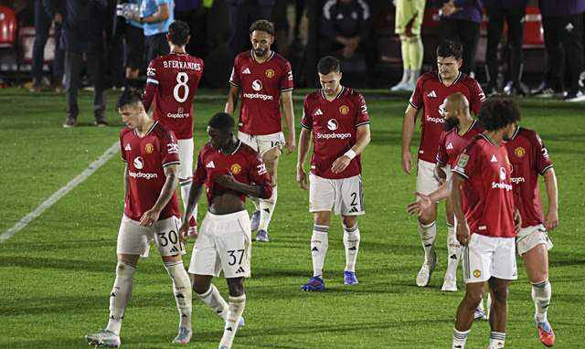 曼联客场不敌对手,遗憾失利难挽的简单介绍 曼联客场不敌对手,遗憾失利难挽的简单介绍