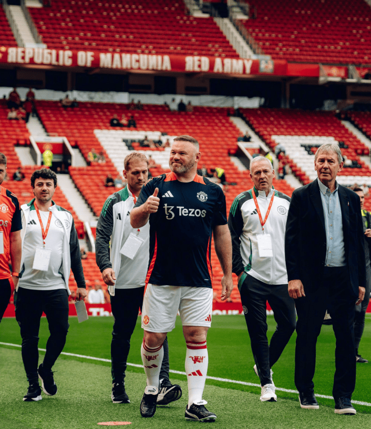 曼联客场逆转,鲁尼成为关键射手 曼联客场逆转,鲁尼成为关键射手