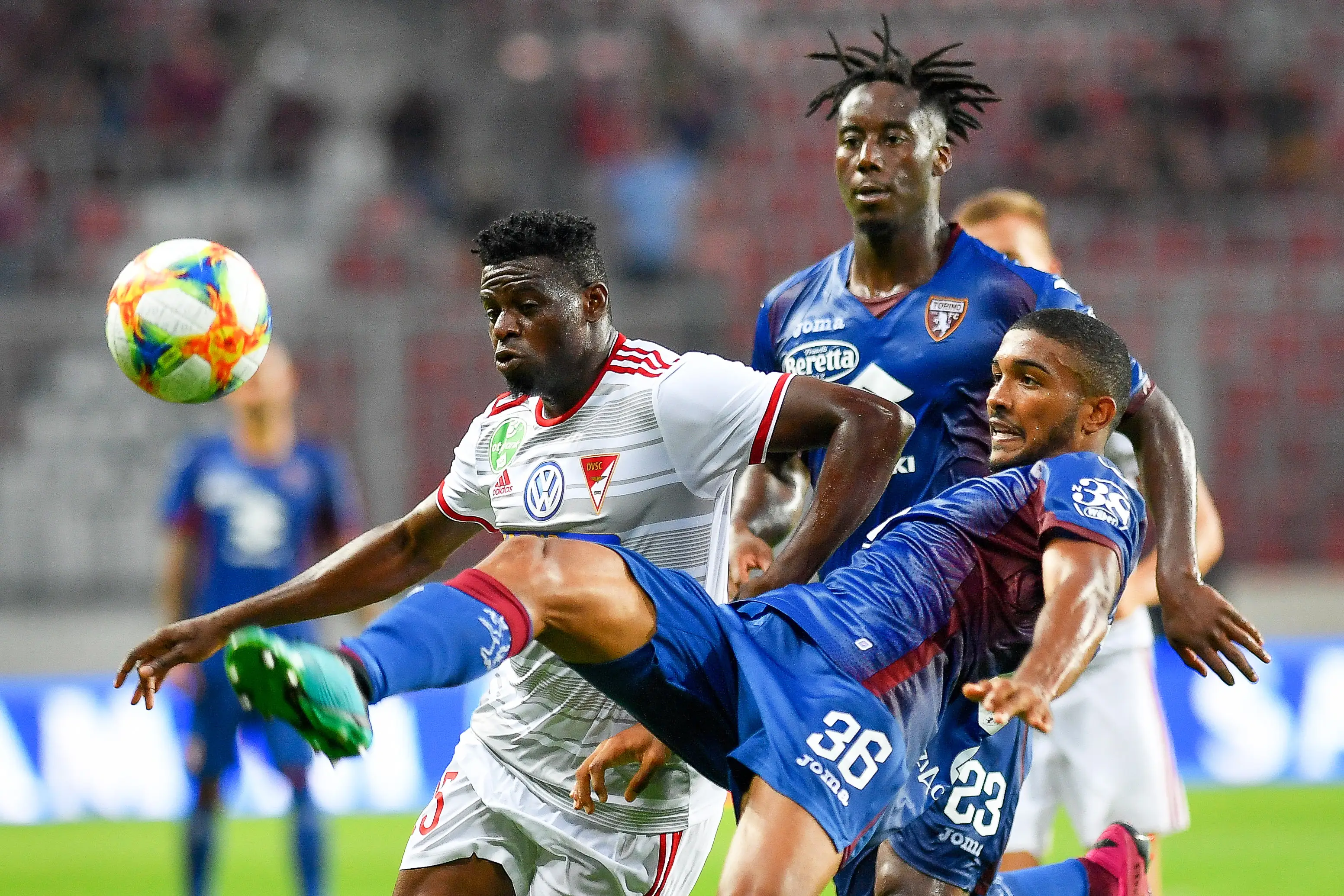 开云体育APP下载-包含意甲赛场掀起热潮，球迷热情高涨的词条