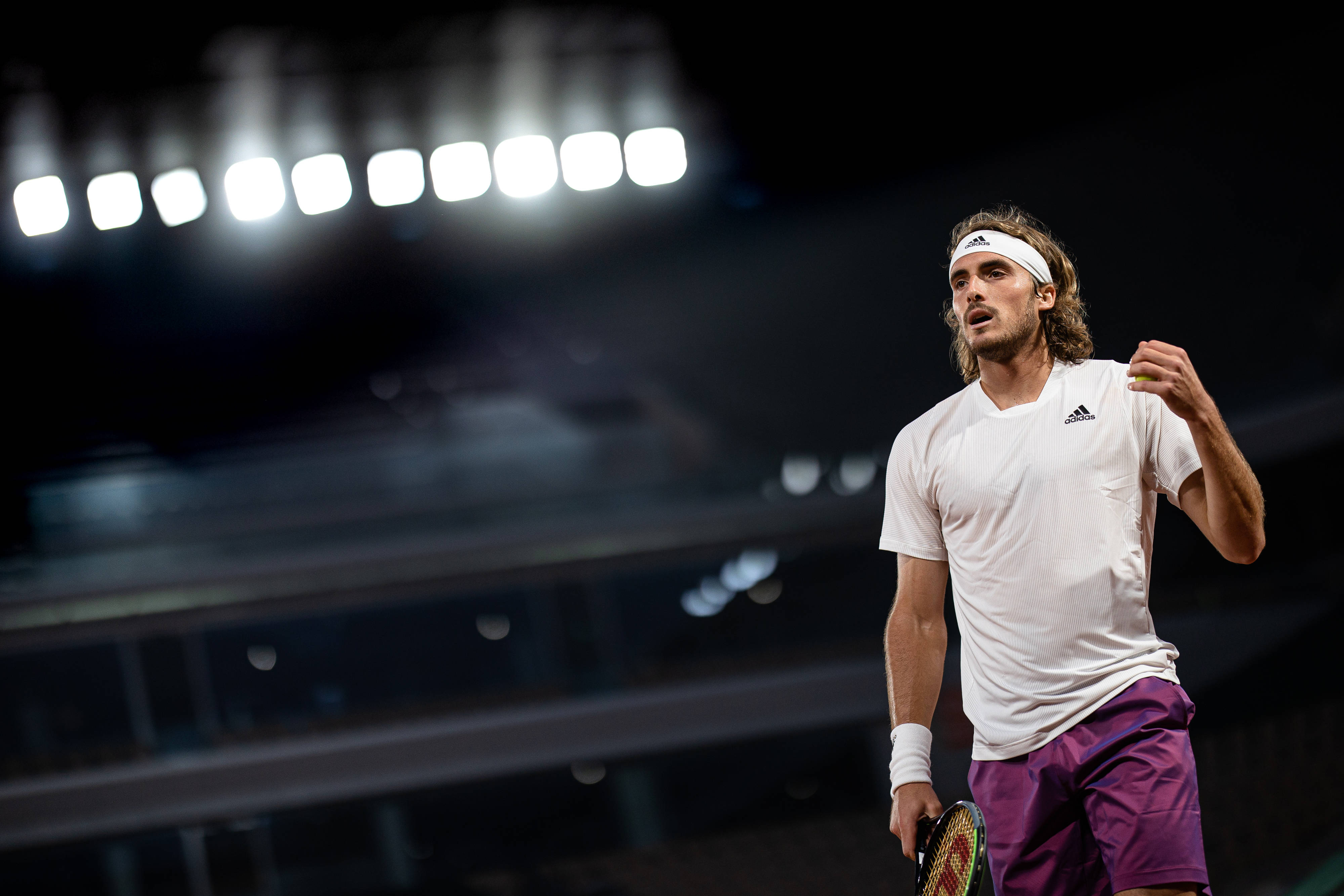 欧洲网球队碾压澳大利亚网球队，西西帕斯打破历史纪录的简单介绍