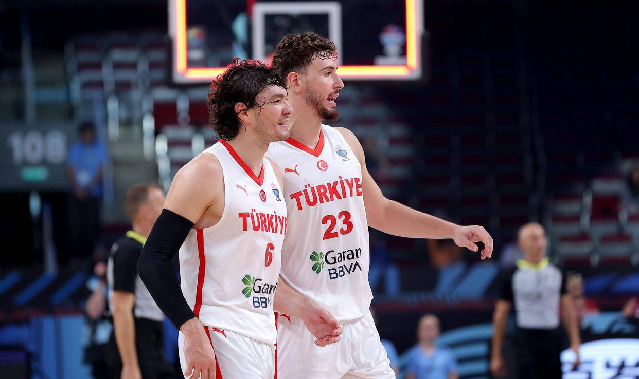 关于土耳其男篮完胜快船,欧文统治全场的信息 关于土耳其男篮完胜快船,欧文统治全场的信息