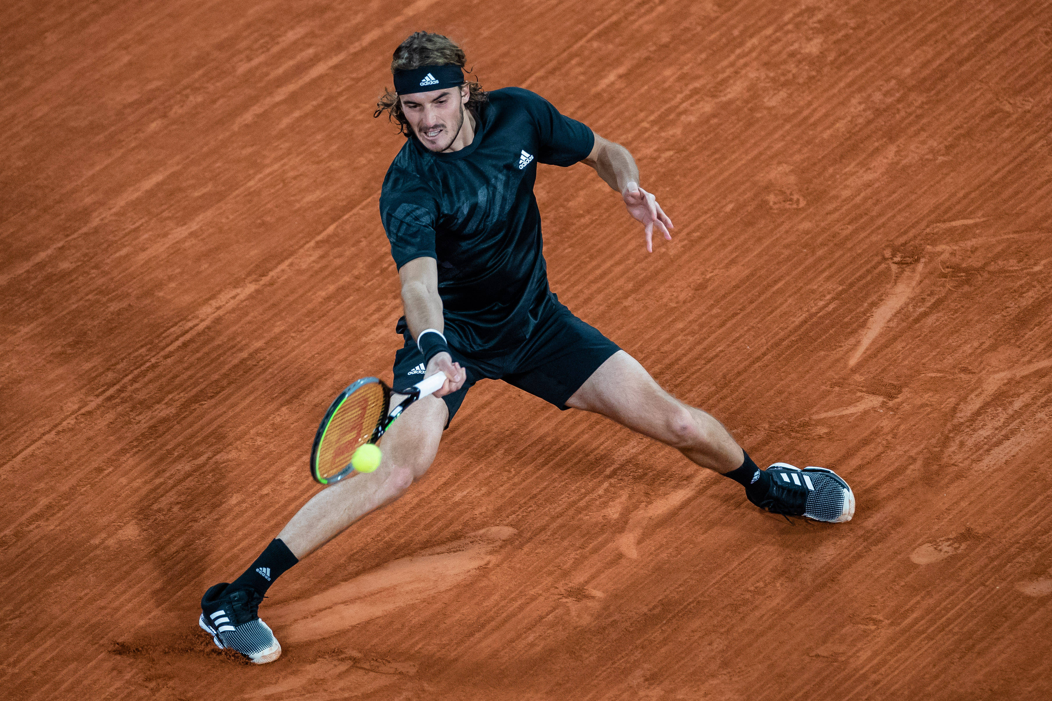 欧洲网球队血洗法国网球队，西西帕斯惊艳世界