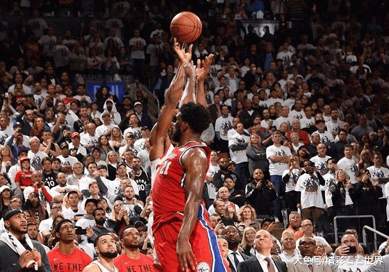 开云体育在线-深圳队翻盘猛龙,麦科勒姆点燃赛场