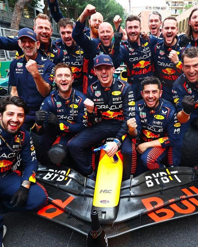 雷诺车队碾压红牛二队,拉塞尔关键制胜 雷诺车队碾压红牛二队,拉塞尔关键制胜