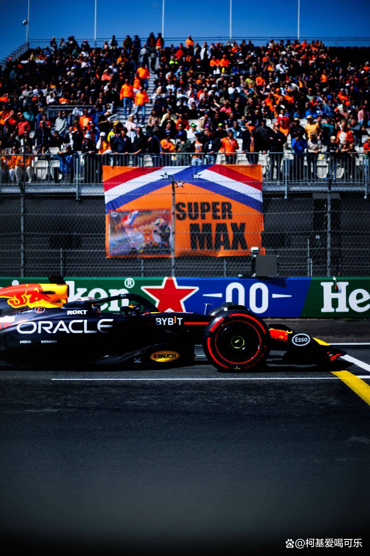 开云体育在线-迈凯伦横扫红牛车队,佩雷兹关键制胜