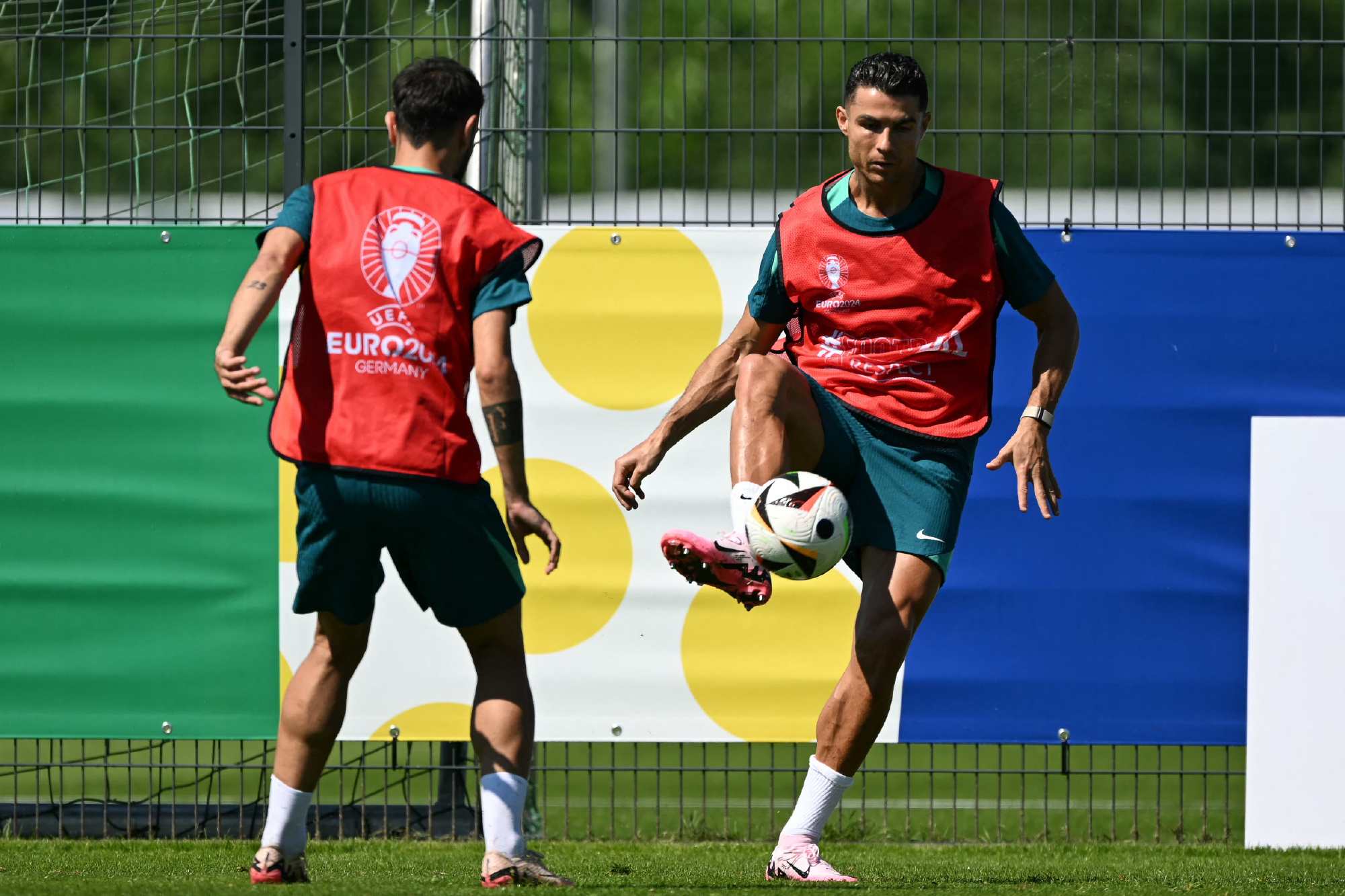 开云体育中国-法国队险胜奥地利队,波尔关键制胜