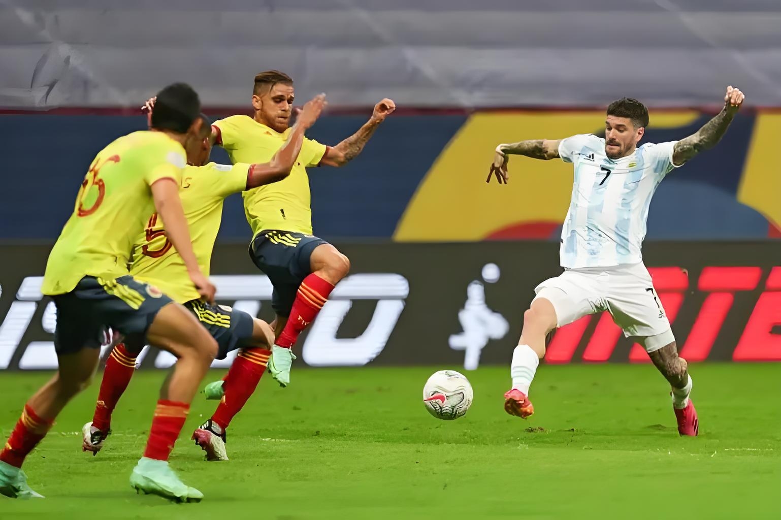 开云体育中国-切尔西险胜阿根廷，马丁内利关键制胜