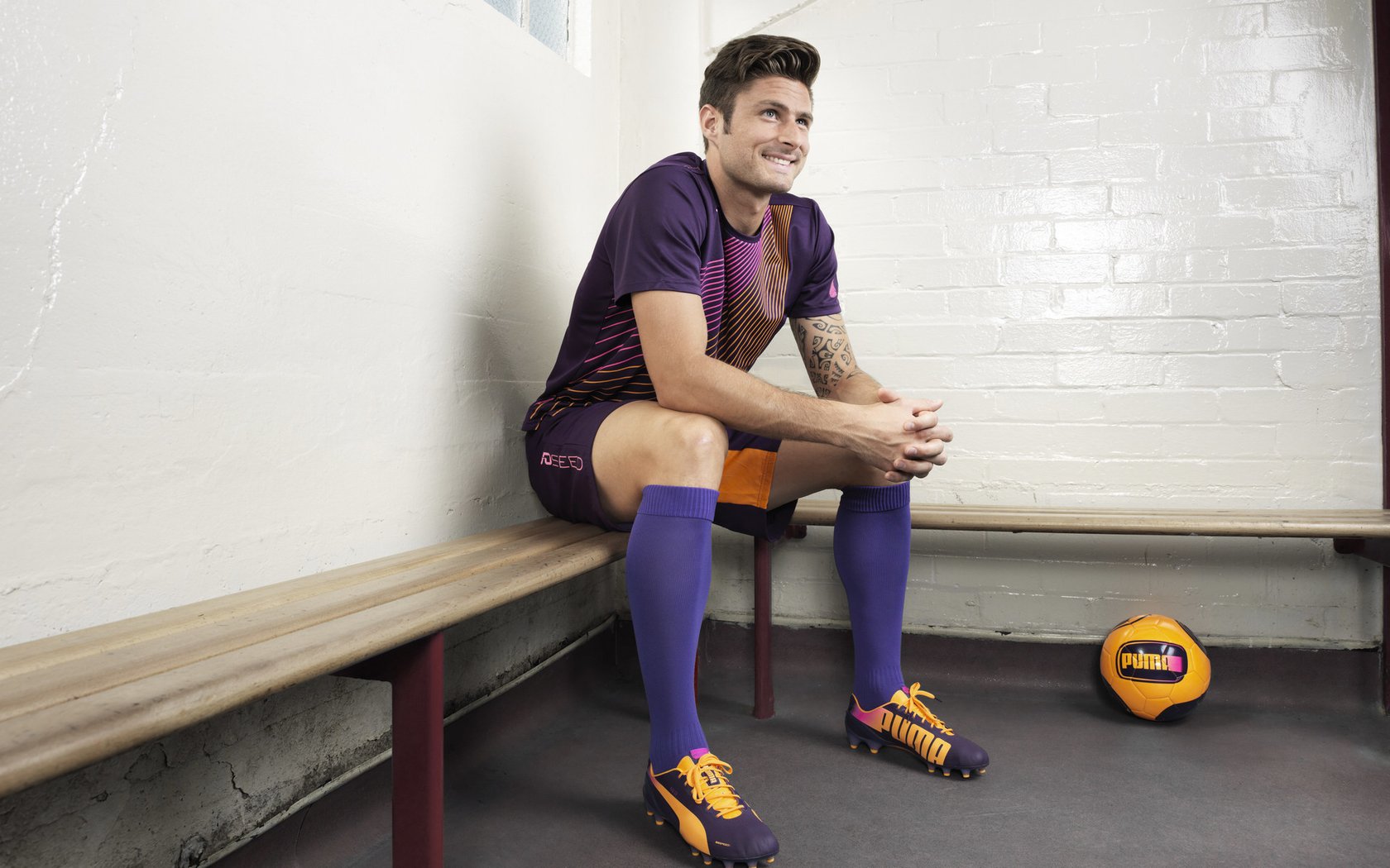 切特·霍姆格伦化身雷霆武切维奇，三分雨提前浇灭篮网悬念